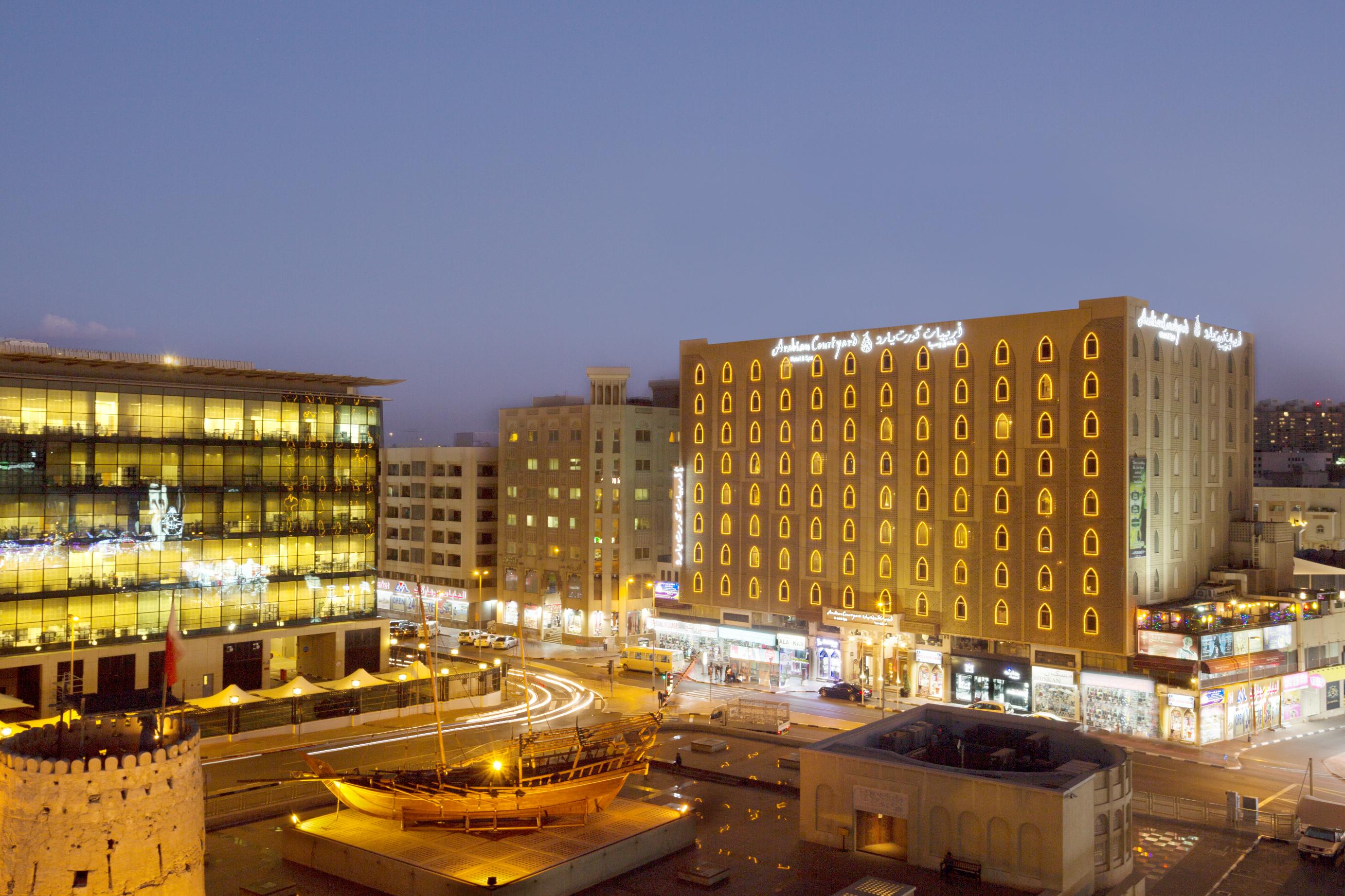 Arabian Courtyard Hotel & Spa Dubái Exterior foto