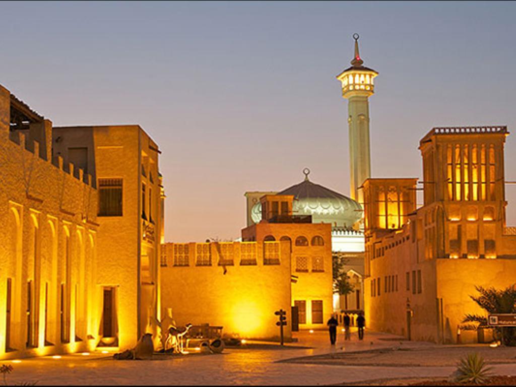 Arabian Courtyard Hotel & Spa Dubái Exterior foto