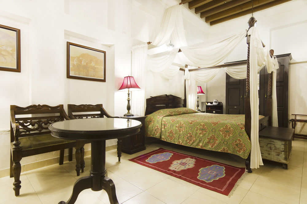 Arabian Courtyard Hotel & Spa Dubái Exterior foto